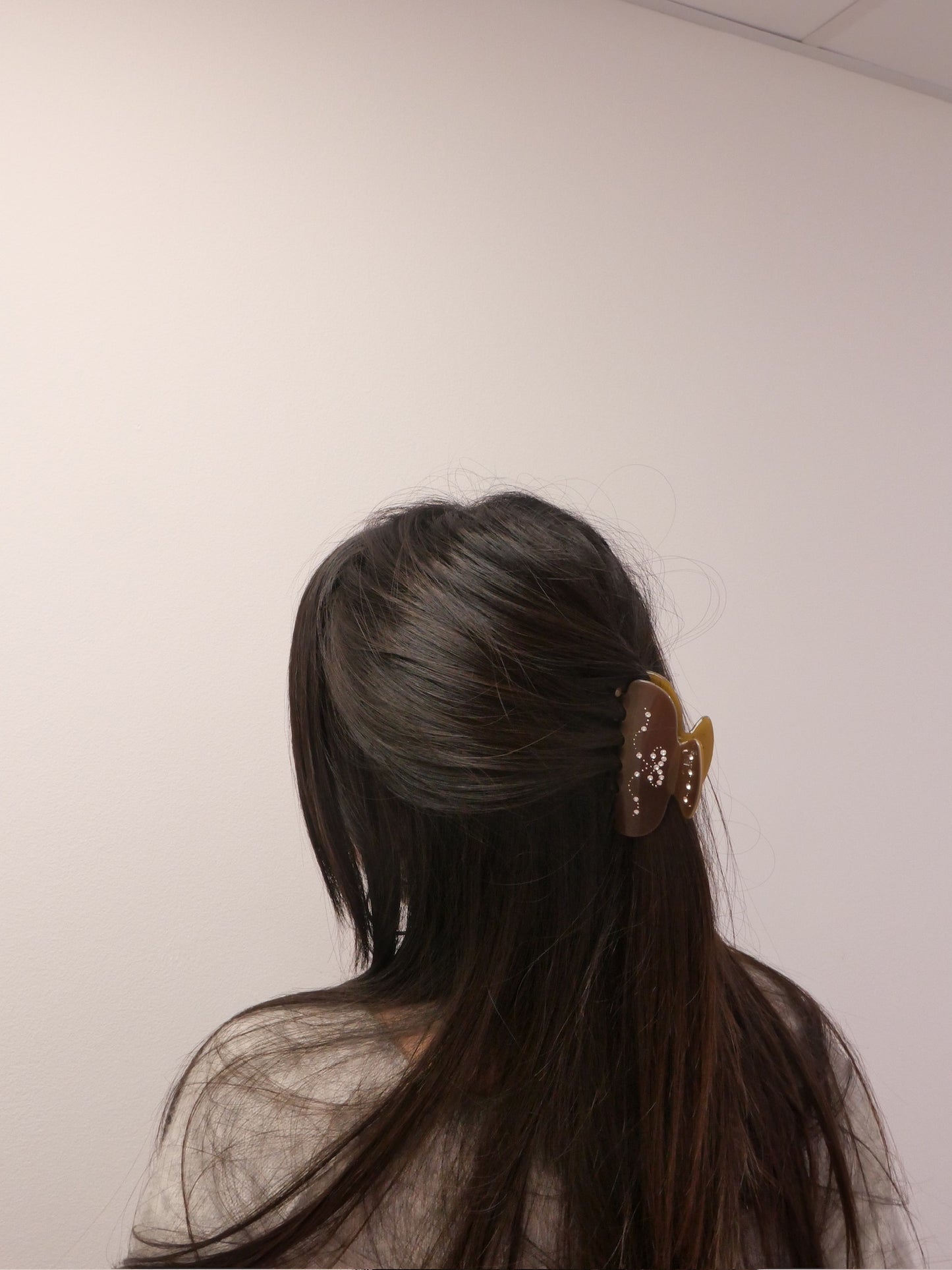 Mimi Claw Clip in Brown